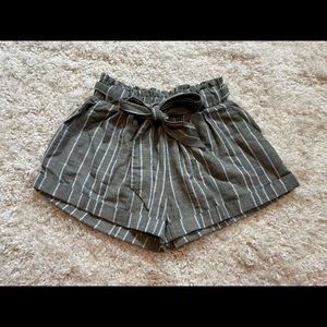 Altar’d State Paper Bag Waist Flowy Shorts Size S